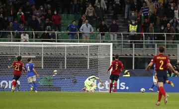 1-2. Lorenzo Pellegrini marca el primer gol.
