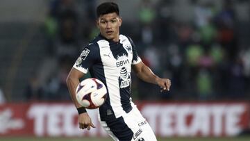 Jesús Gallardo olvida su pasaporte y regresa a Monterrey
