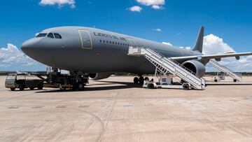 Un avión en la base aérea de Torrejón de Ardoz, Madrid (España)