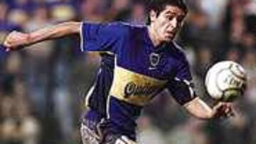 RIQUELME. Ya se han realizado los primeros contactos. Siguen a la espera de saber si el jugador tiene algo firmado con el Barcelona. Miguel Ángel Gil es muy amigo del presidente de Boca, Macri, y en las próximas semanas puede viajar a Argentina acompañado por Futre para mantener diversos contactos con los mejores clubes de aquel país y tratar esta contratación.