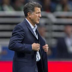 Juan Carlos Osorio es criticado en México... Una vez más