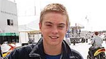 <b>OTRO NIÑO TERRIBLE.</B> Leon tiene cara de niño, pero cuando se sube en la moto se transforma. En su país ya sabe lo que es ganar, y ahora pretende hacerlo contra los mejores. Sus padres no dudan que lo conseguirá... o vivirán para siempre en una caravana.