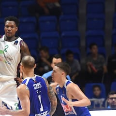 Thompson se viste de mago y rescata al Unicaja en Pogdorica