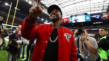 It was Kim Kardashian who “gave” the good news to the “Confessions” singer, who is a huge NFL and Atlanta Falcons fan.