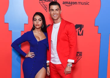 Georgina Rodríguez y Cristiano Ronaldo asisten a los MTV EMAs 2019 en el Centro de Congresos y Exposiciones FIBES el 3 de noviembre de 2019 en Sevilla, España.