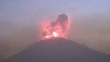 El Popocat&eacute;petl vuelve a presentar una nueva explosi&oacute;n