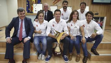 El presidente del CSD, Miguel Cardenal (primera fila), junto a Patricia García, Matías Tudela, Marina Bravo y Ángel López. Detás, Alfonso Feijoo, Ignacio Inchausti y José Antonio Barrio.