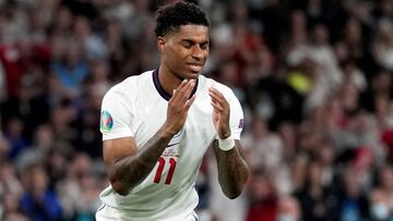 FILE PHOTO: Soccer Football - Euro 2020 - Final - Italy v England - Wembley Stadium, London, Britain - July 11, 2021 England&#039;s Marcus Rashford looks dejected after missing a penalty during a penalty shootout Pool via REUTERS/Frank Augstein/File Photo