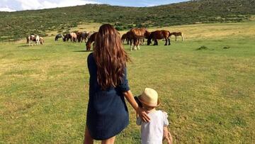 Iker Casillas y Sara Carbonero descansan en Navalacruz.
 @ikercasillasoficial