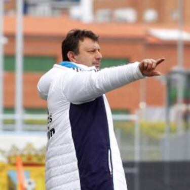 Díaz debuta en el Castilla con Alberto Toril en el recuerdo