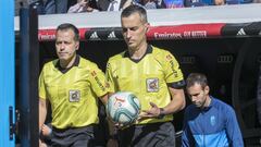 Jaime Latre salta al campo durante el Real Madrid-Granada.