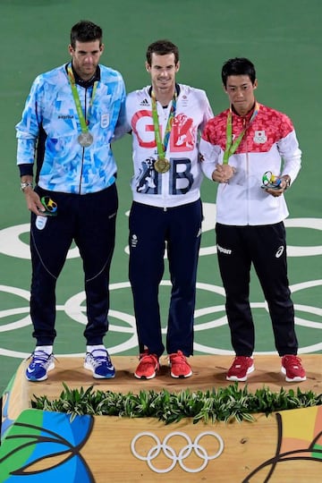 Andy Murray, Juan Martin Del Potro y Kei Nishikori, en el podio olímpico de tenis.