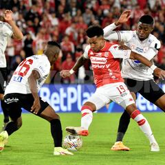 Santa Fe y América empatan en intenso juego en El Campín