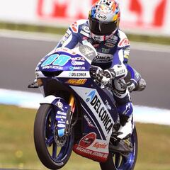 Martín arranca por delante de Bezzecchi en Sepang