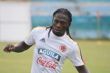 La Selección Colombia entrenó en la Universidad Autónoma del Caribe. James participó a la par de sus compañeros.