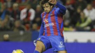 H&eacute;ctor Rodas, jugador del Levante