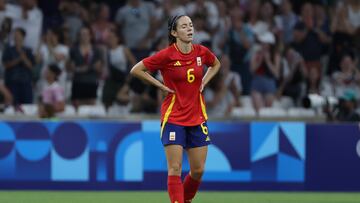 MARSELLA, 06/08/2024.- La centrocampista Aitana Bonmti de España reacciona tras una ocasión durante la semifinal femenina de Fútbol, entre Brasil y España en el marco de los Juegos Olímpicos París 2024, este martes, en Marsella, Francia. EFE/Kiko Huesca