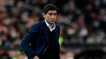 Soccer Football - Copa del Rey - Semi Final Second Leg - Valencia v Athletic Bilbao - Mestalla, Valencia, Spain - March 2, 2022 Athletic Bilbao coach Marcelino Garcia Toral reacts REUTERS/Pablo Morano