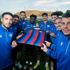 La ‘subsede’ de La Masía en el Intercity: ocho exculés