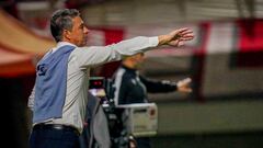 Otro DT se va en Primera División y ya tiene reemplazante