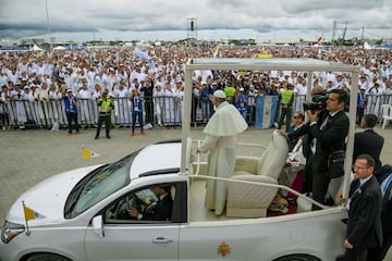 El Papa Francisco recorrió Bogotá, Villavicencio, Medellín y Cartagena con su mensaje de paz y reconciliación. Una visita emotiva para practicantes y no creyentes.