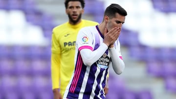 VALLADOLID, SPAIN - MAY 13: Sergi Guardiola of Real Valladolid reacts during the La Liga Santander match between Real Valladolid CF and Villarreal CF at Estadio Municipal Jose Zorrilla on May 13, 2021 in Valladolid, Spain. Sporting stadiums around Spain r