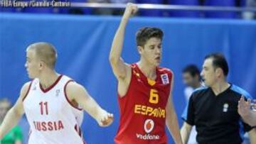 Xabier L&oacute;pez celebra una canasta ante Sapianov.