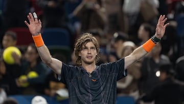 Andrey Rublev celebra su victoria ante Dimitrov.