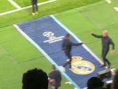 La reacción de Xabi nada más pitar el final del partido con un detalle con Pep que no gustará al madridismo