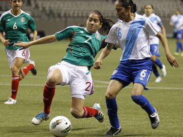Actualmente juega en el Valur en la liga Islandesa,fue convocada en el 2014 para disputar el Premundial de la CONCACAF para el Mundial de Canadá 2015 y ahora para el 2018 nuevamente es llamada.