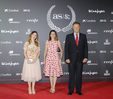 Eva Pavo, Directoria de Márketing, Inmaculada García Martínez, Presidenta, y Manuel Gómez Amigó, Relaciones institucionales e internacionales de Loterías y Apuestas del Estado.