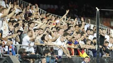 Aficionados de la antigua Curva Nord.