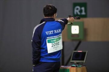 El vietnamita logró el récord olímpico en 10 m pistola de aire masculino con 202.5 puntos consiguiendo el oro. 