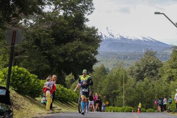 El volcán Villarrica fue protagonista en la gran mayoría de las postales del Ironman de Pucón como es costumbre.