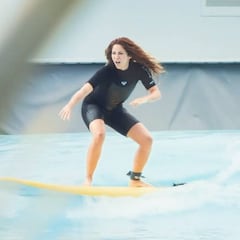 Shakira disfruta de una sesión privada en Wavegarden