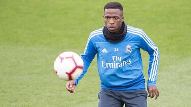 Real Madrid: Benzema out, Vinicius in for Villarreal