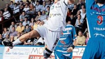 <b>EN ALZA. </b>Sarmiento (Ademar) mantiene su línea ascendente.