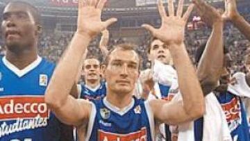 <b>TOREROS. </b>Los colegiales pretenden hacer hoy su gran faena en la Liga con la colaboración de sus 15.000 seguidores en Vistalegre.