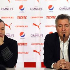 Cerrojazo al caso Alanís: no habrá cambios en Chivas