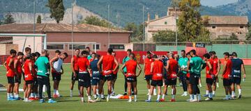 La plantilla del Real Mallorca, en un entrenamiento en la Ciudad Deportiva.