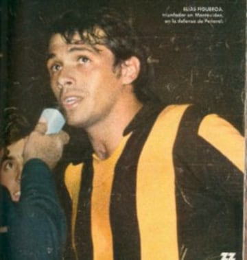 Jug&oacute; 298 partidos por Pe&ntilde;arol, entre 1967 y 1971, anotando seis goles.