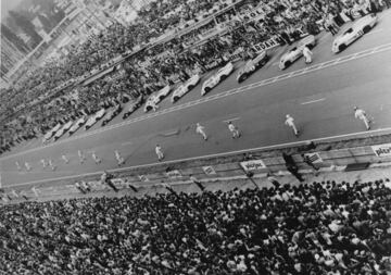 El circuito de Bugatti tiene una longitud de 4'2 km con cuatro curvas de izquierda y nueve de derecha. La recta más larga es de 674 metros.