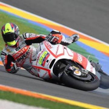 Yonny Hernández fue el piloto que más se cayó en MotoGP.