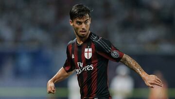 El objetivo bético, durante su etapa en el Milán.