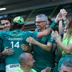 “Alonso lo hace fantástico contra un coche más rápido”