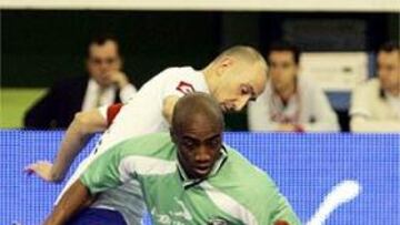 Boomerang Interviú golea a MRA Navarra y conserva el liderato