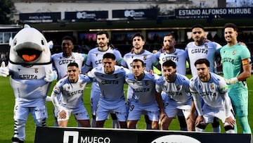 El once del Ceuta ante el Córdoba.