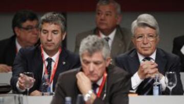 Enrique Cerezo (derecha)