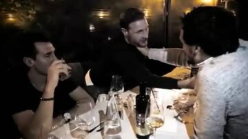 Özil and rest of German team take on mannequin challenge