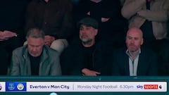 No van a dar crédito: vean qué estaba viendo Guardiola a la misma hora de la locura del PSG-Bayern